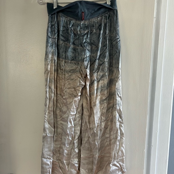 Elegant Ombre Wide Leg Pants - Picture 2 of 4